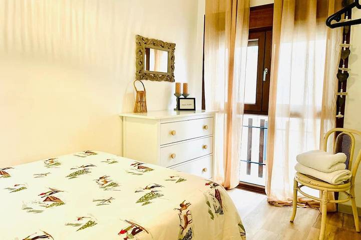 Ganze Wohnung, Gemütliches, renoviertes Bergapartment im Zentrum von Villanúa für 4 Personen in Villanúa, Aragonesische Pyrenäen