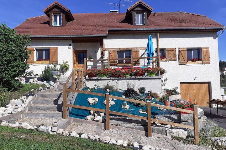 Gîte pour 7 personnes, avec jardin, animaux acceptés à Prénovel
