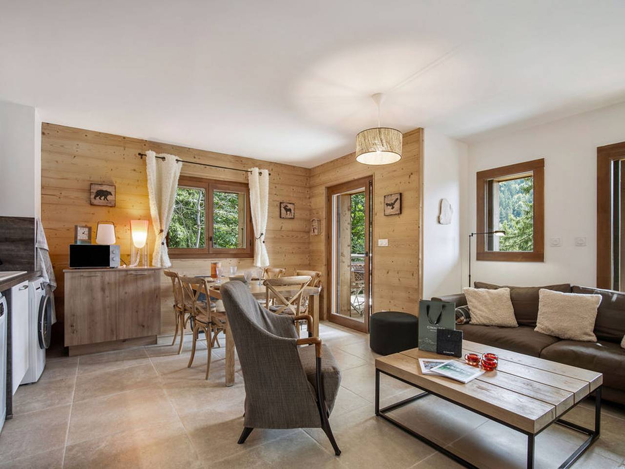 Entire apartment, Apartment 4 pers, balcony, covered parking in Cohennoz, Albertville region