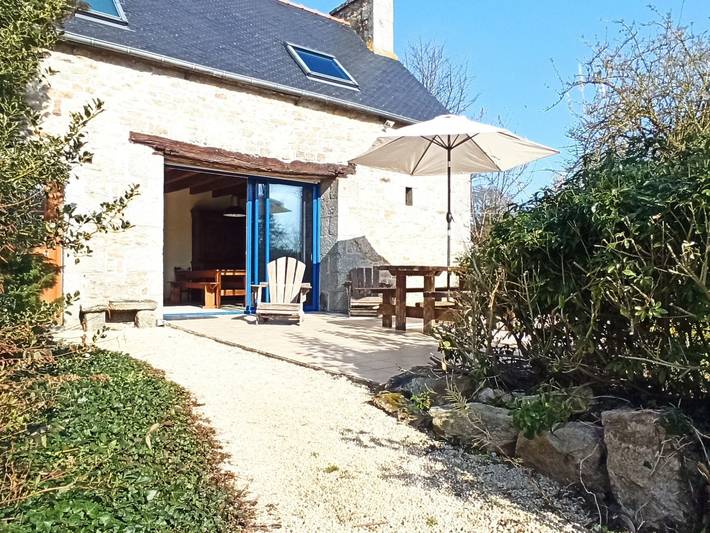 Location de vacances pour 4 personnes, avec jardin à Kermoroc'h