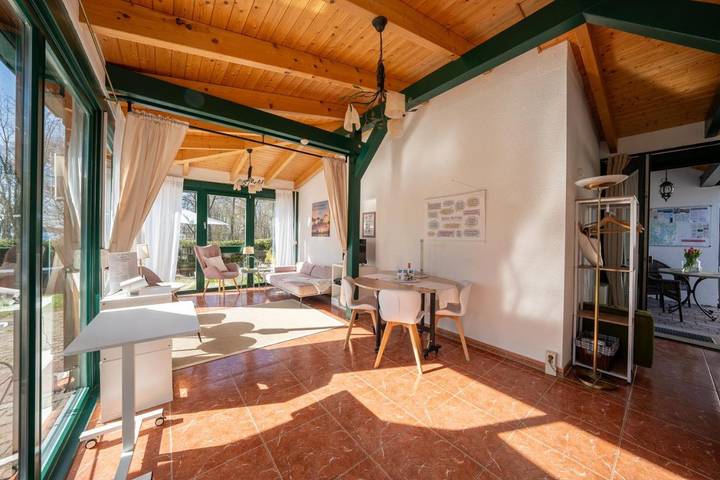 Ferienwohnung für 4 Personen, mit Ausblick und Sauna sowie Seeblick und Garten, mit Haustier in Bad Saarow - 2