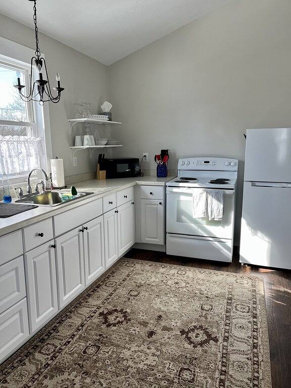 Ganze Wohnung, 1br-1bth- Furnished Apartment in Chardon in Geauga County