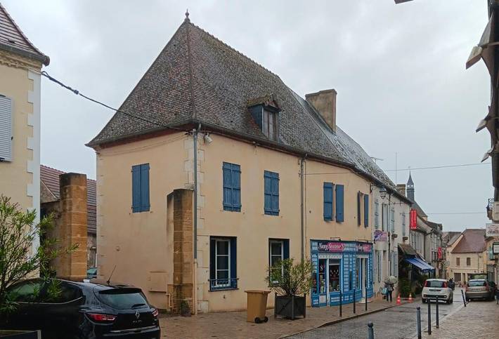 Gîte pour 4 personnes dans Office De Tourisme De Bourbon Lancy - 2