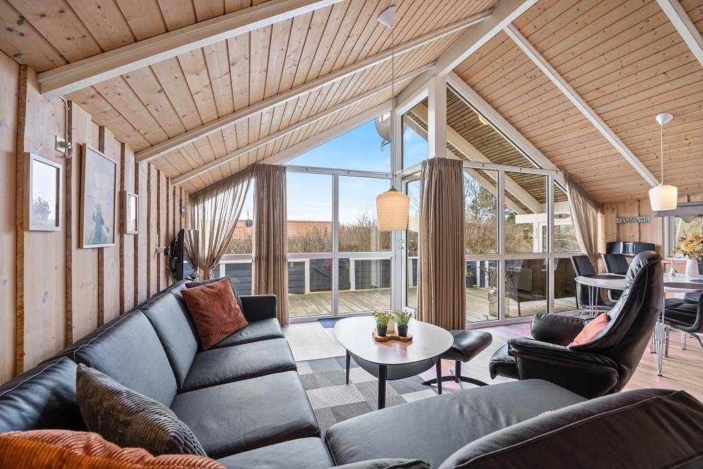 Schönes Ferienhaus mit Sauna und Whirlpool nahe am Fjord in Skodbjerge, Haurvig