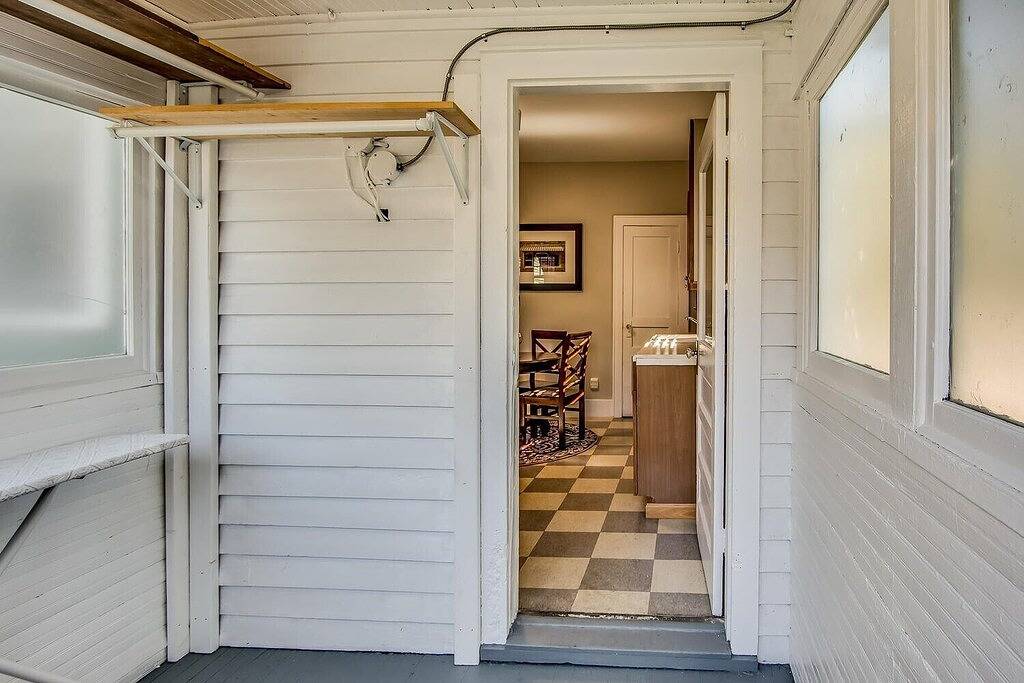 Southern Charm: Minutes away from downtown w/a cozy porch swing in Nashville, Tennessee