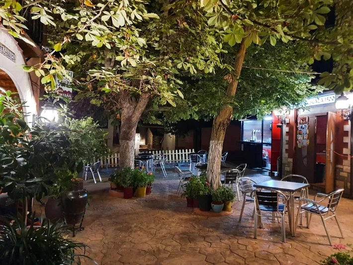 Hotel para 3 personas, con balcón y vistas - 1