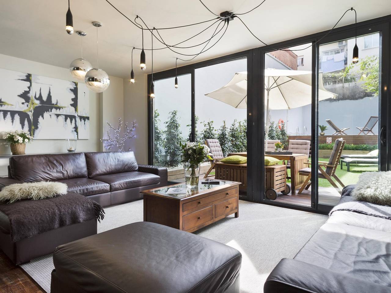 Appartement de vacances entier, Duplex avec jardin et piscine privée à Barcelone in Barcelona Centre, Barcelone