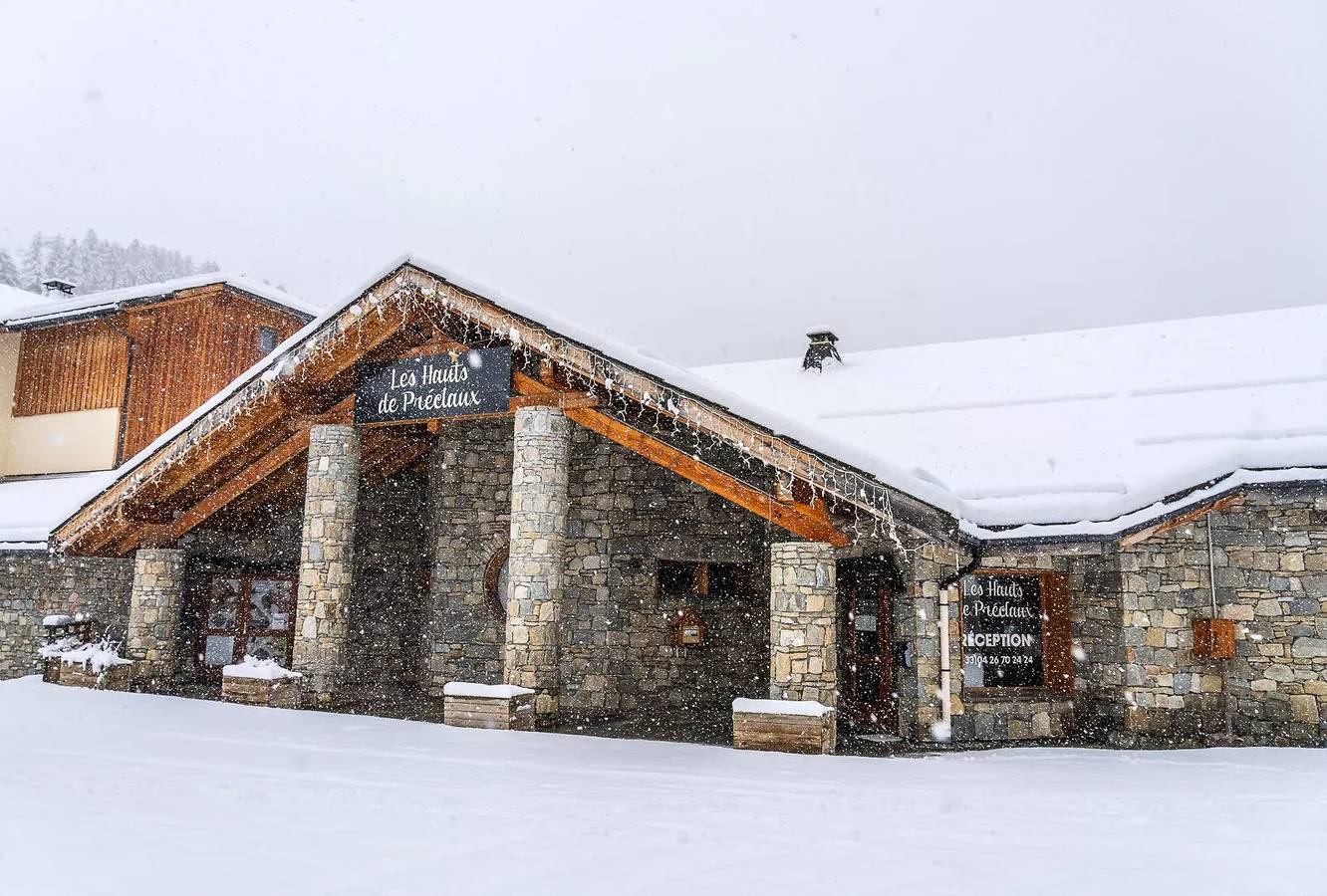 Estudio entero, Vista de estudio de las pistas en el corazón de los Orres 1800 in Les Orres, Parque Nacional de los Ecrins