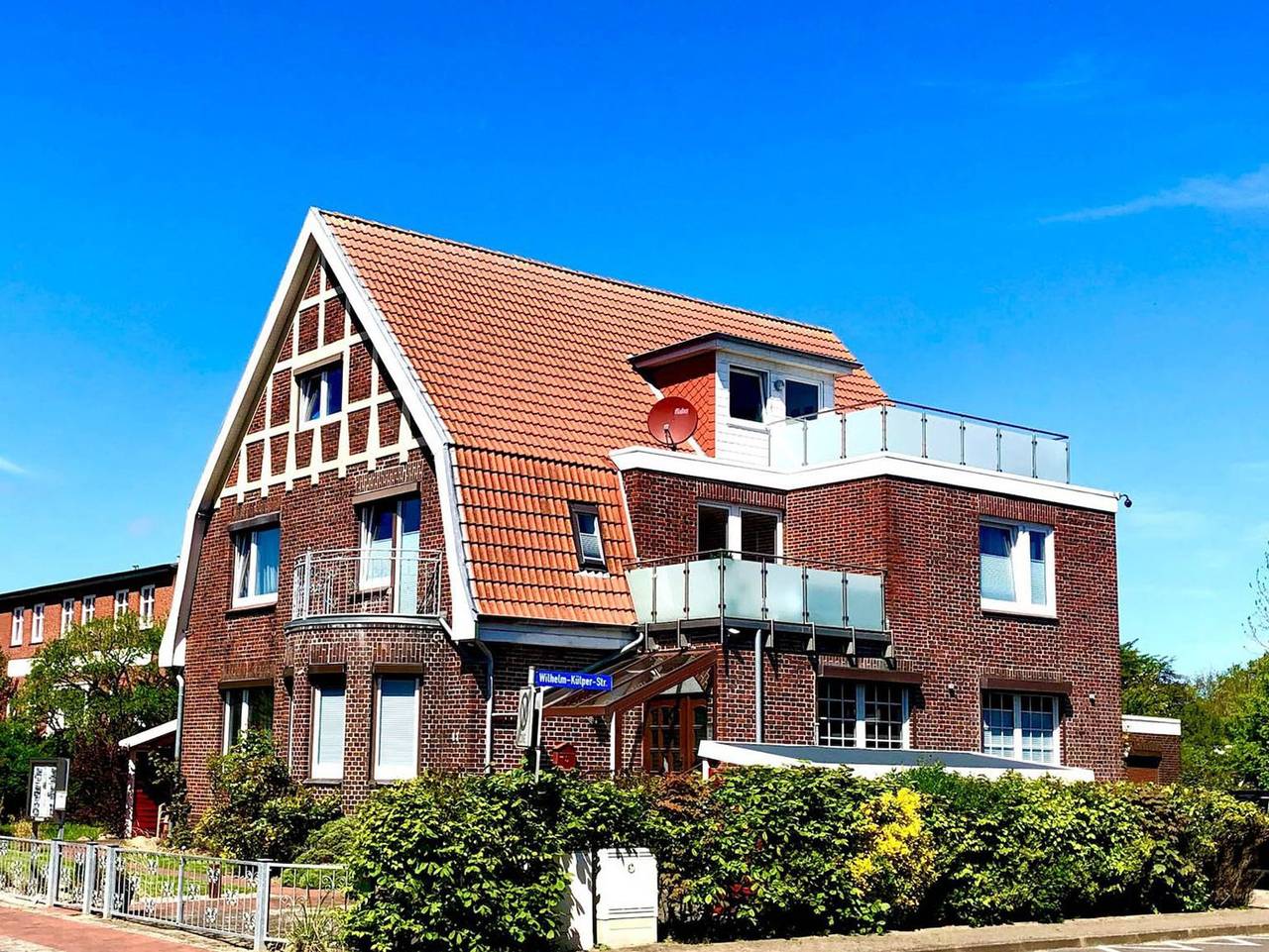 Ganze Ferienwohnung, Haus Wellen und Meer - Maritime Ferienwohnung für 2 Personen in Hafennähe mit dem Charme eines Altbaus in Hafen Büsum, Büsum
