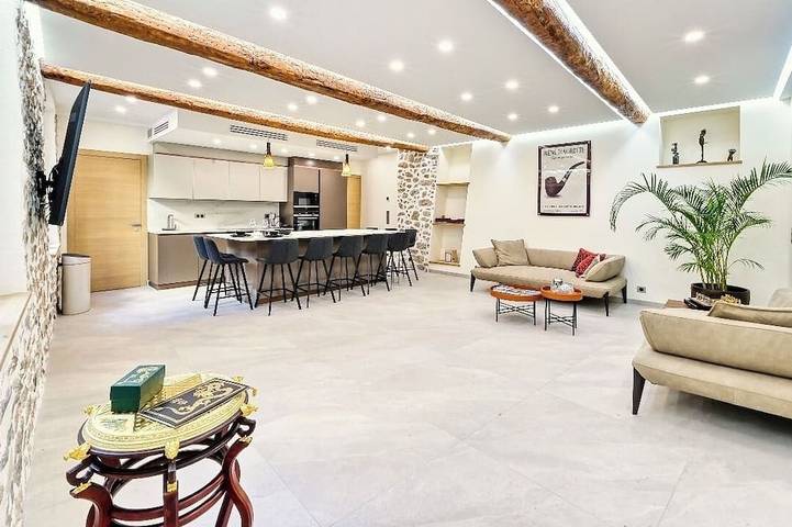 Gîte pour 4 personnes, avec sauna et balcon dans Port Vauban Juan Les Pins