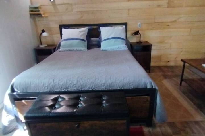 Gîte pour 2 personnes, avec terrasse et jardin, animaux acceptés à Cubjac - 3