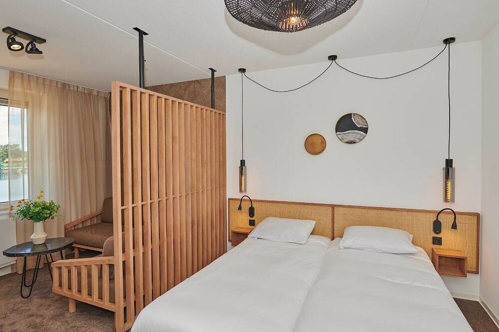 Lake View Hotel Room 2p in Thorn, Limburg