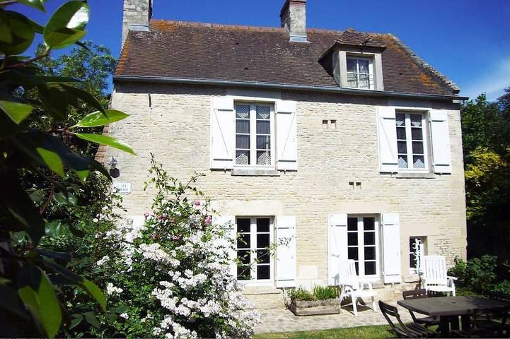 Location de vacances pour 4 personnes, avec jardin, animaux acceptés à Mathieu (Calvados)