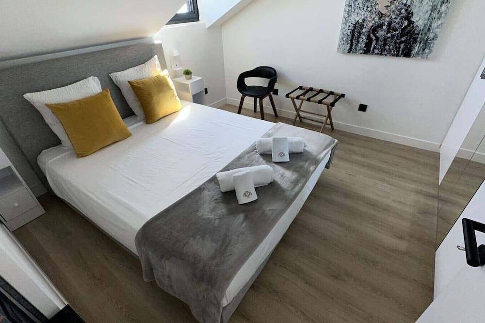 Entire apartment, Monaco Border - 100% new with see view in Beausoleil, Nice region