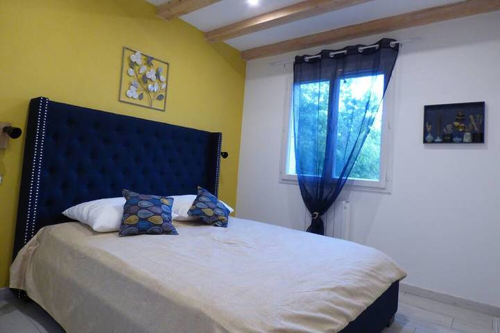 Location de vacances pour 6 personnes, avec piscine ainsi que jardin et balcon à Payzac (Ardèche) - 2