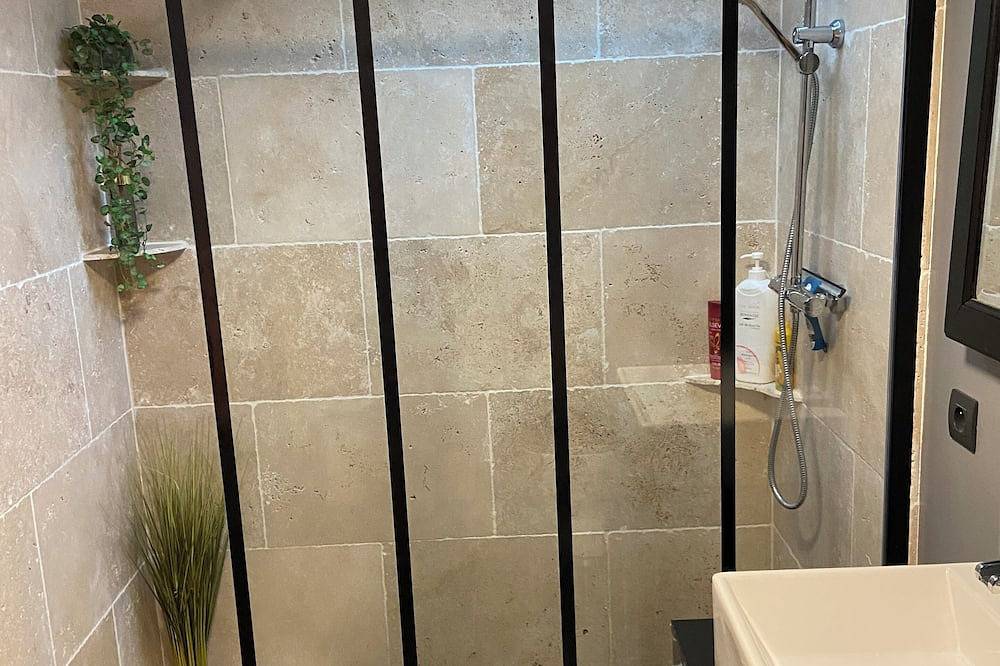 Charming house in the heart of the Parc du Languedoc.sea and river nearby in Roujan, Béziers region