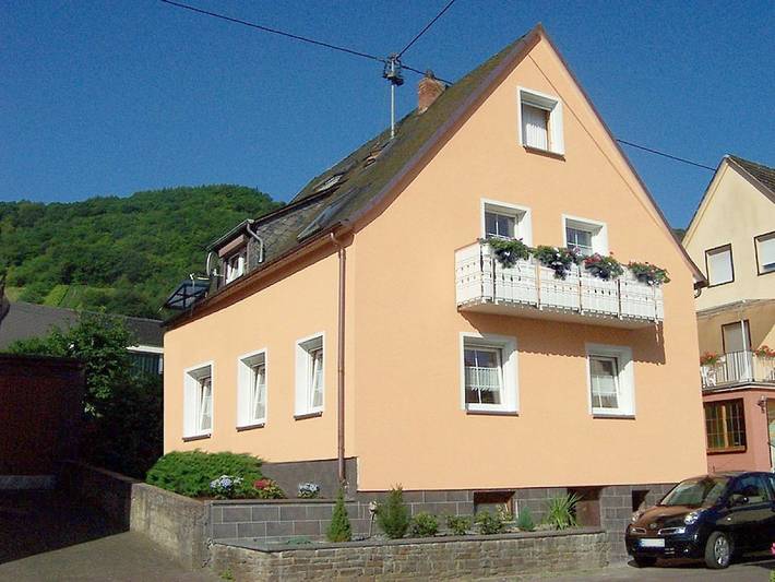 Ferienhaus für 2 Personen, mit Garten in Bremm