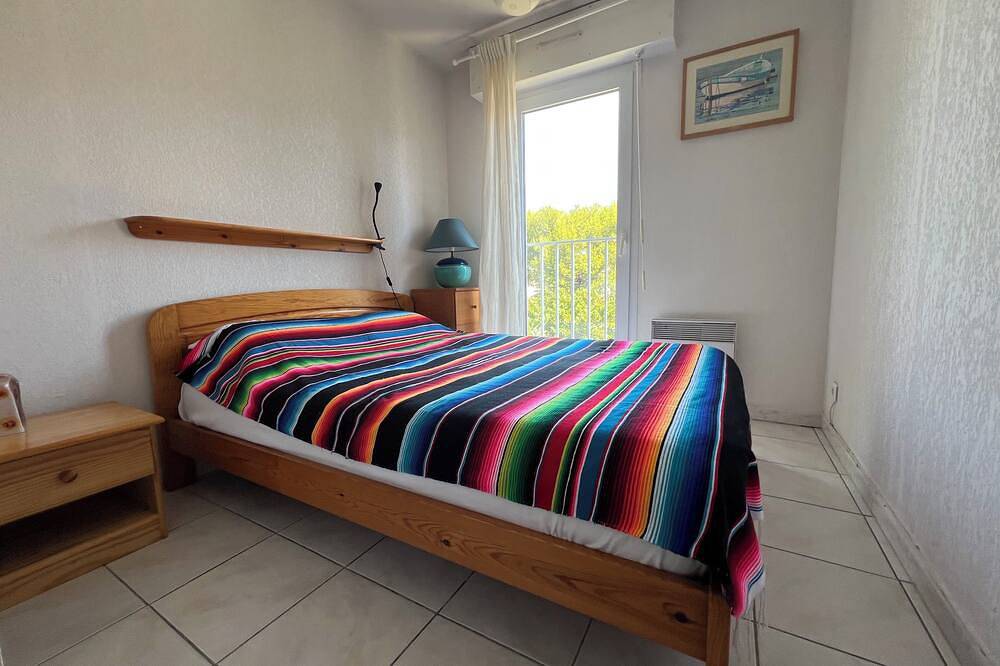 Hel lejlighed, T3 Duplex apartment, reversible air conditioning, private parking in Le Brusc, Six-Fours-les-Plages