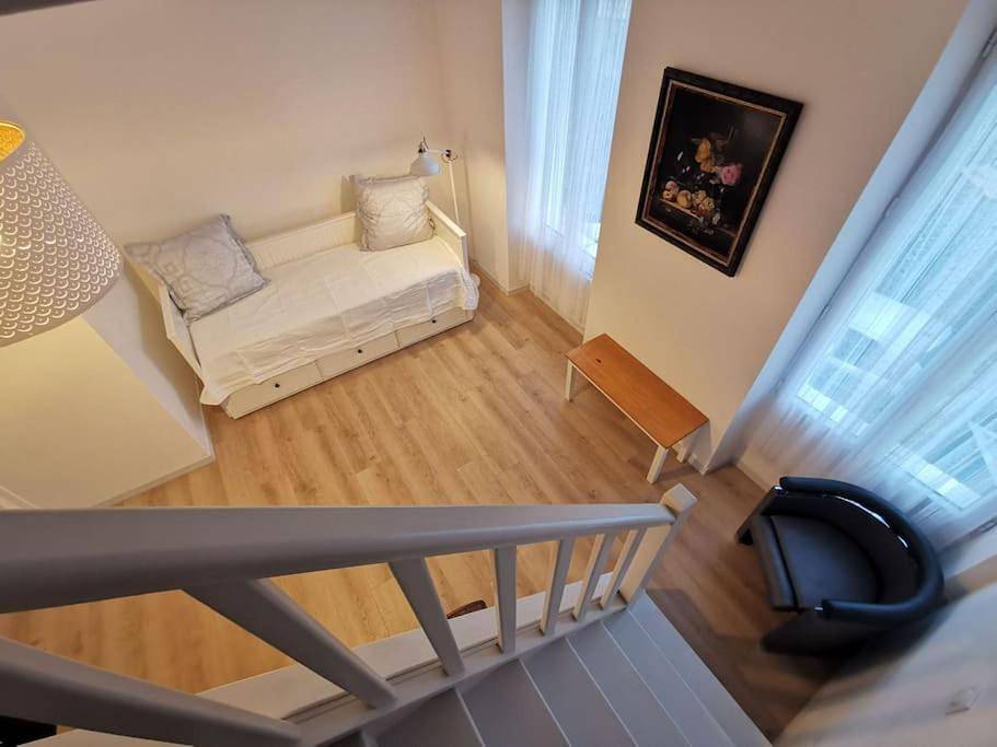 Appartement entier, One-Bedroom Apartment in Saint-Germain-en-Laye, Yvelines