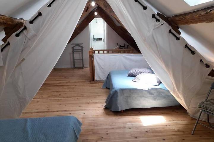 Location de vacances pour 4 personnes, avec Jardin et Piscine à Jouqueviel - 2