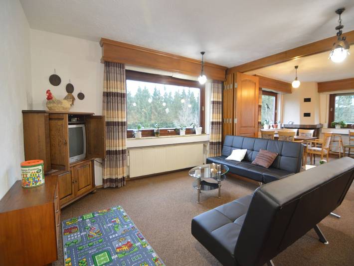 Ferienhaus für 19 Personen, mit Balkon und Garten sowie Sauna in der Eifel - 3