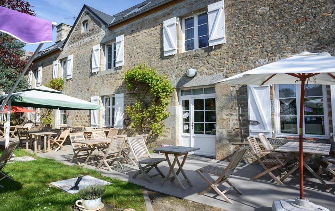 Auberge de Carolles in Carolles, Côte de la Déroute