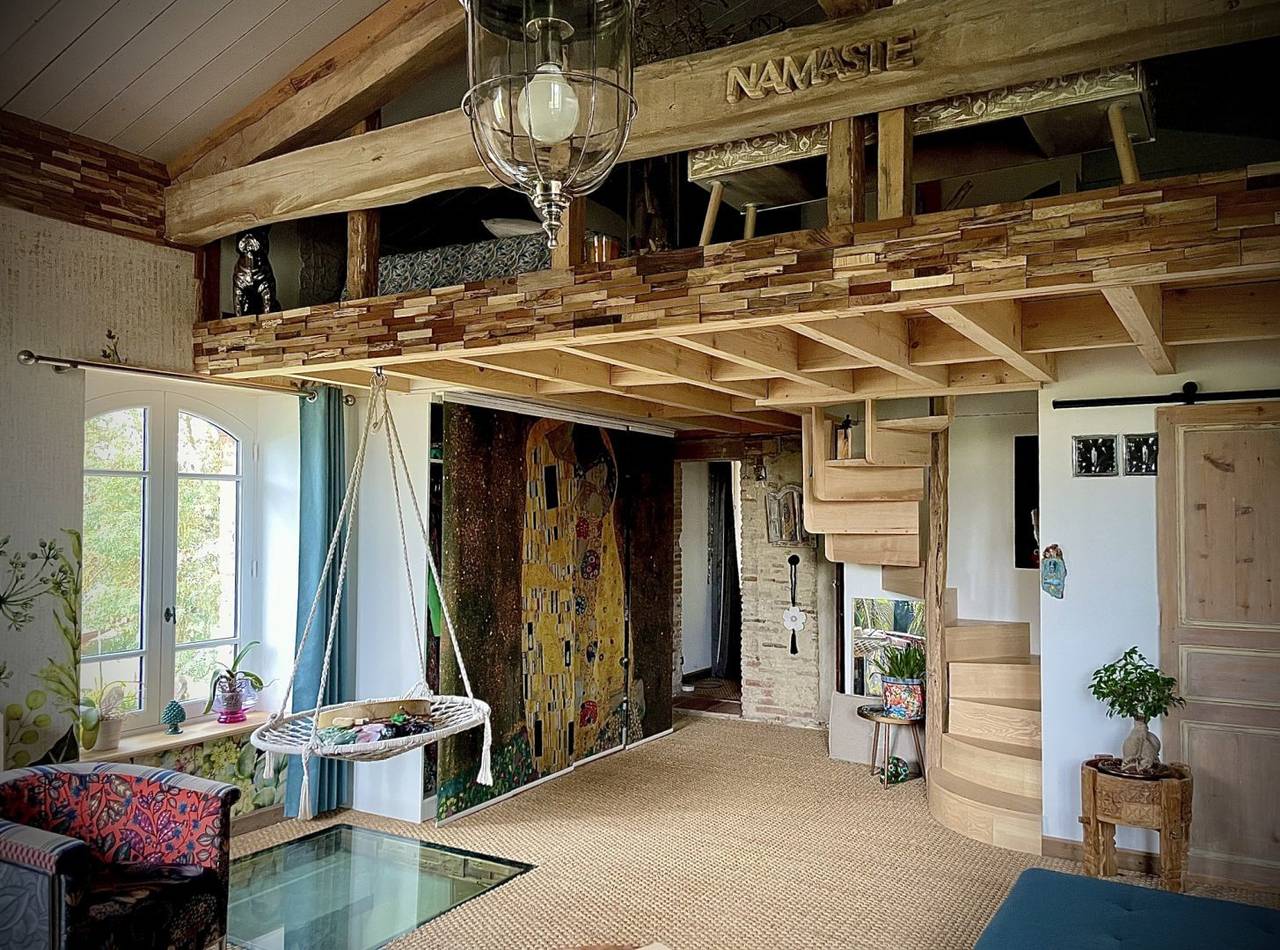 La Main du Cœur Chambre d'hôtes de charme à la campagne - Mezzanine de la Main du Coeur in Loubens-Lauragais, Lauragais