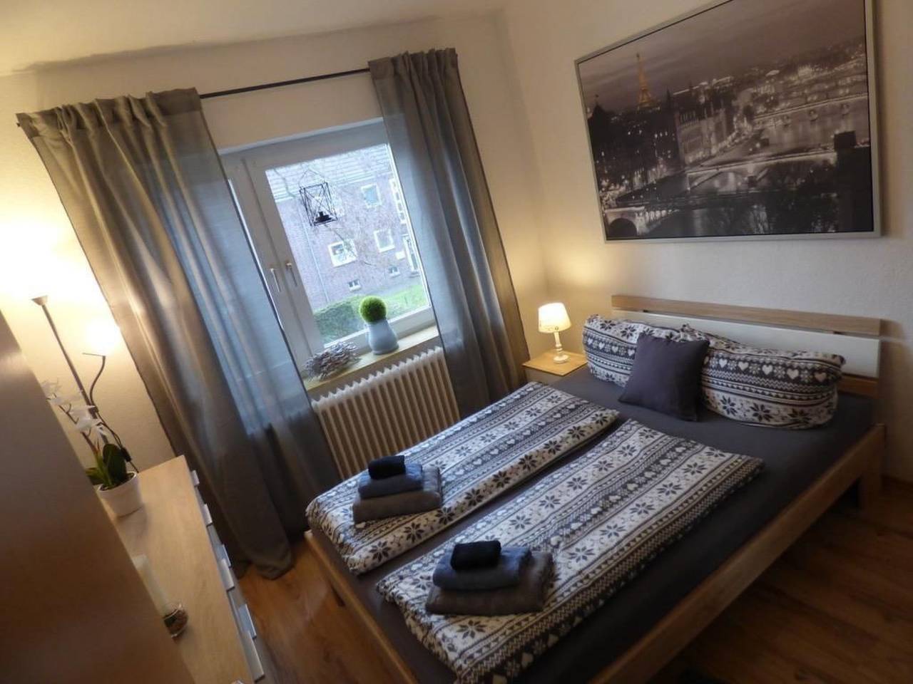 Ganze Wohnung, Große Ferienwohnung in Voslapp mit Garten in Voslapp, Wilhelmshaven