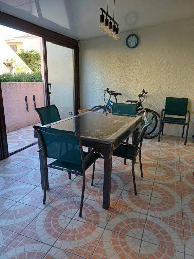 Gîte pour 5 personnes, avec terrasse à Camélas - 2