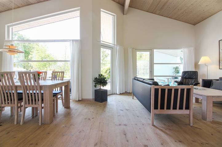 Ferienhaus für 8 Personen, mit Terrasse und Garten sowie Sauna und Whirlpool in Lolland-Falster - 4