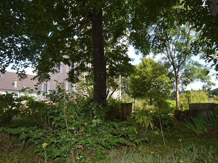 Location de vacances pour 5 personnes, avec jardin et balcon à Jeu-les-Bois - 4