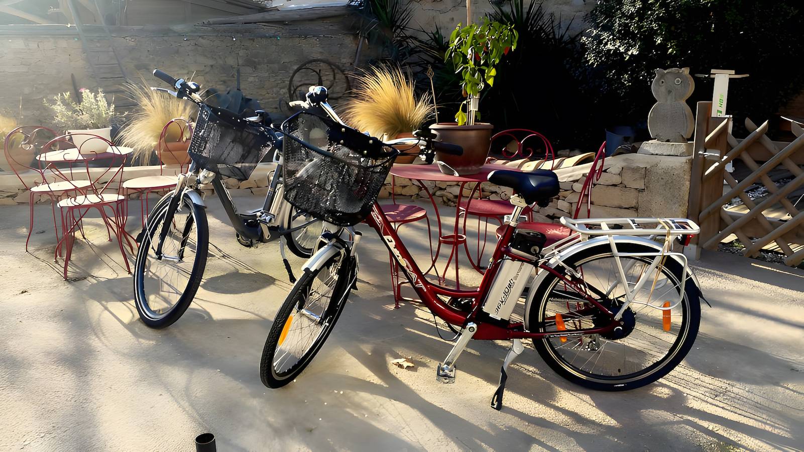 Chambre d'hôtes 'Suite Familiale Guy De Maupassant' avec terrasse partagée, Wi-Fi et climatisation in Bernis, Région de Nîmes