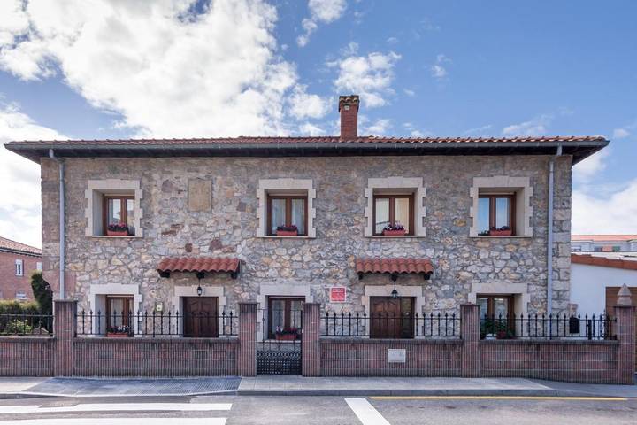Gîte pour 6 personnes, avec vue ainsi que jardin et terrasse, adapté aux familles à Torrelavega - 2