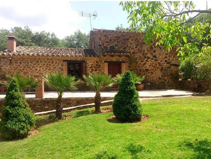 Casa rural para 10 personas, con piscina además de jardín y vistas - 1