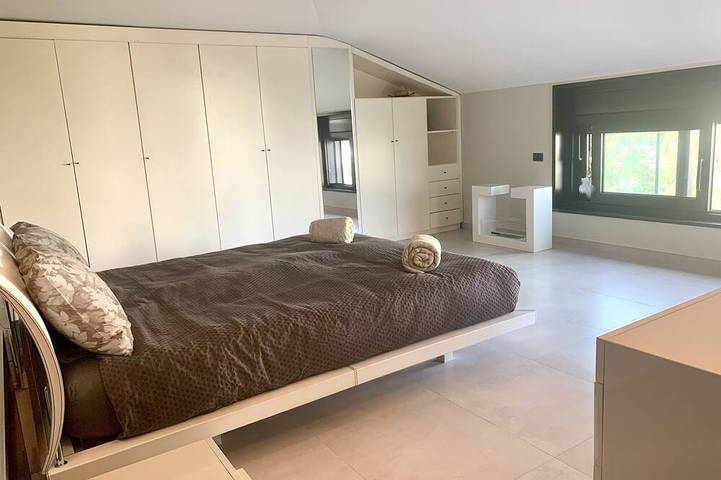 150 m2 penthouse with a very large terrace in the heart of Pompeii in Pompei, Vesuvio National Park