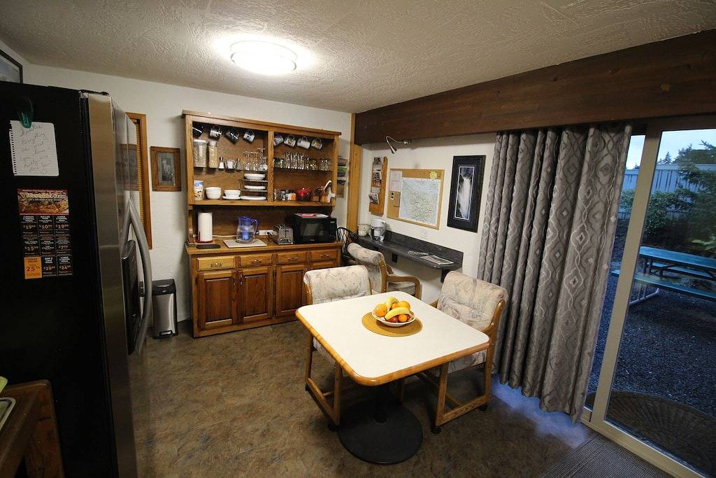 Ganze Wohnung, \nnot shared. Clean.. 30 day minimum. Low daily rate + 20% discount in Port Angeles, Hurricane Ridge