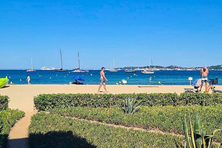 Appartement entier, Port Grimaud  Appartement sur la plage  - Clim Wifi in Port Grimaud, Grimaud