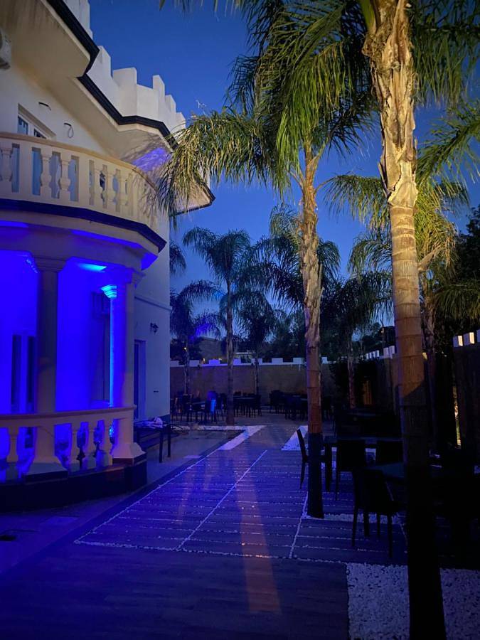 Location de vacances pour 2 personnes, avec jardin ainsi que piscine et jacuzzi à Bianco (homonymie) - 4