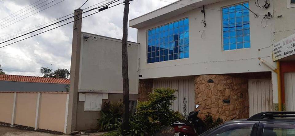 Casas e apartamentos de temporada para 5 pessoas, com vista e balcão em São Pedro (SP)