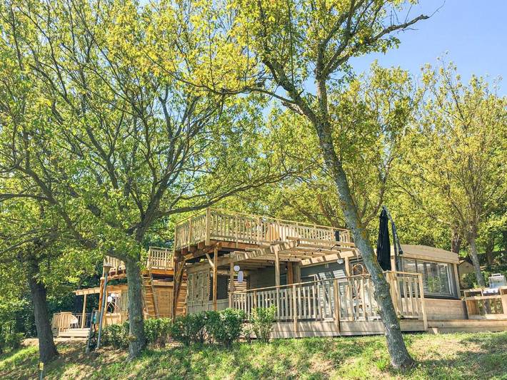Casa vacanza per 4 persone, con Terrazza e Giardino nonché Piscina e Panorama a San Costanzo