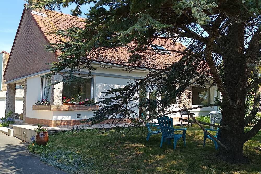 Gîte labellisé chez \"Mamoune\" is located right next to the beach by the footpath. in Petit-Fort-Philippe, Gravelines