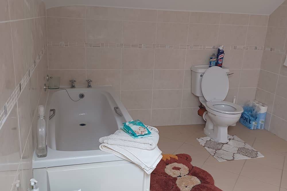 Deluxe double bedroom in a picturesque location just 25 minutes from Galway City in County Galway