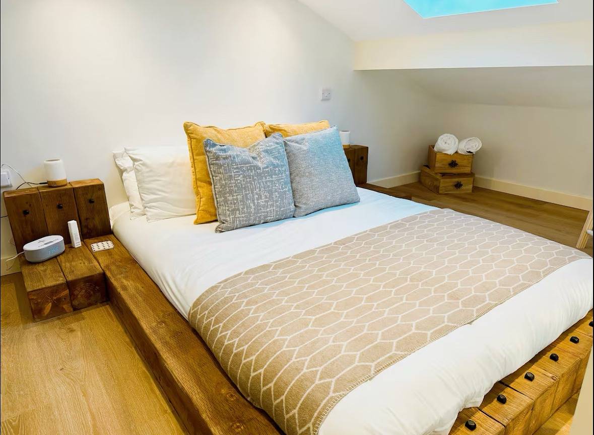 Honey Bee Cottage, Tiny House, Welshpool in Welshpool, Powys