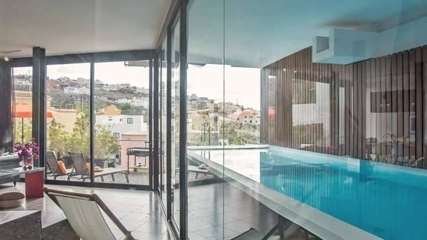 Ferienhaus für 7 Personen, mit Pool und Garten, mit Haustier