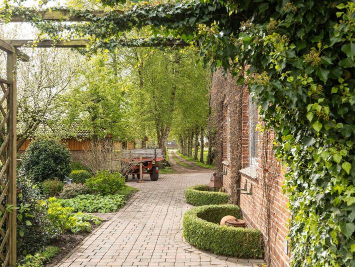 Ferienwohnung für 7 Personen, mit Garten in Leer und Umgebung