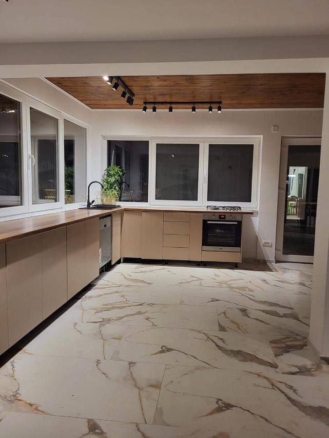 Bungalow für 12 Personen, mit Garten und Ausblick sowie Terrasse, mit Haustier in Rumänien - 4
