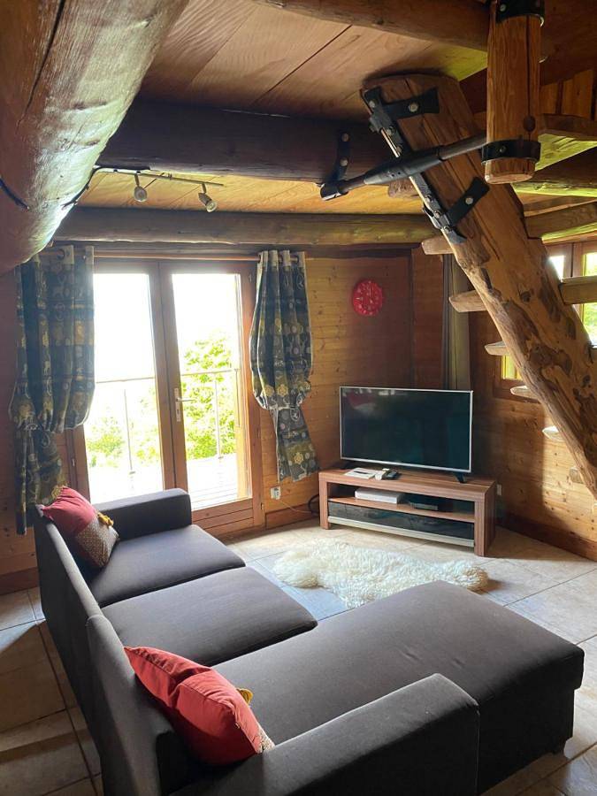 Three-Bedroom Chalet in Meillerie, Région de Thonon-les-Bains