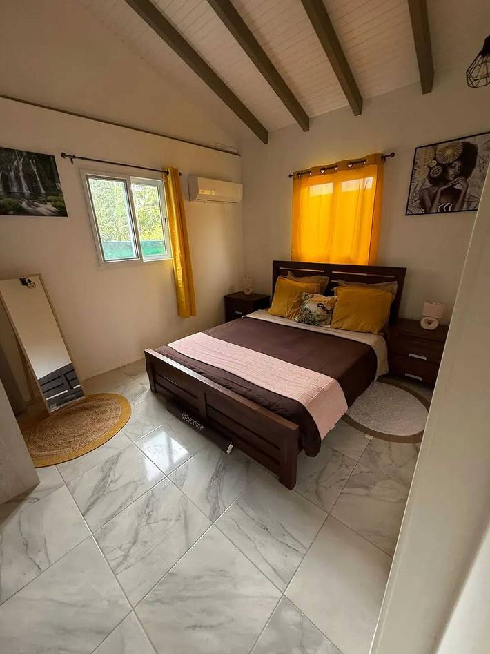 Location de vacances pour 2 personnes, avec terrasse à Petit-Canal - 4