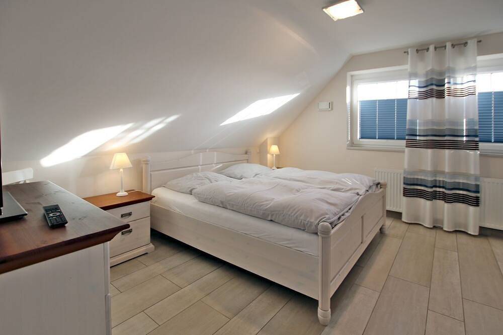 Fehrstieg 40a - Freistehendes 5 Sterne-Ferienhaus mit 4 Zimmern, ca. 131m², in Wrixum, Föhr