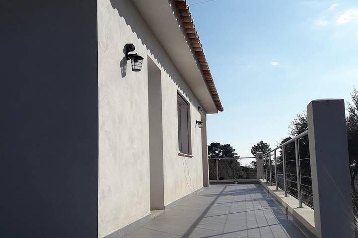 Location de vacances pour 9 personnes, avec Terrasse et Jardin dans Plage de Vardiola